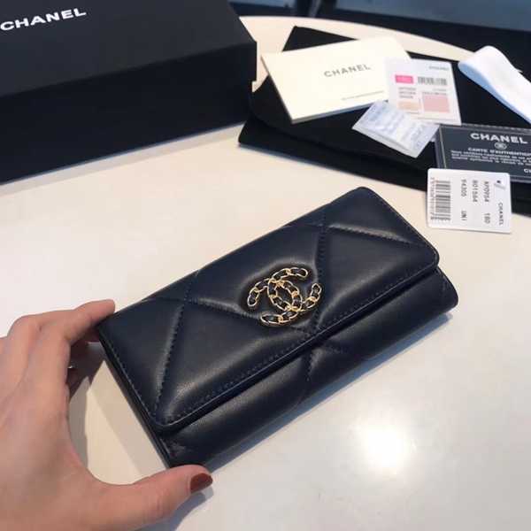 シャネル財布内部構造